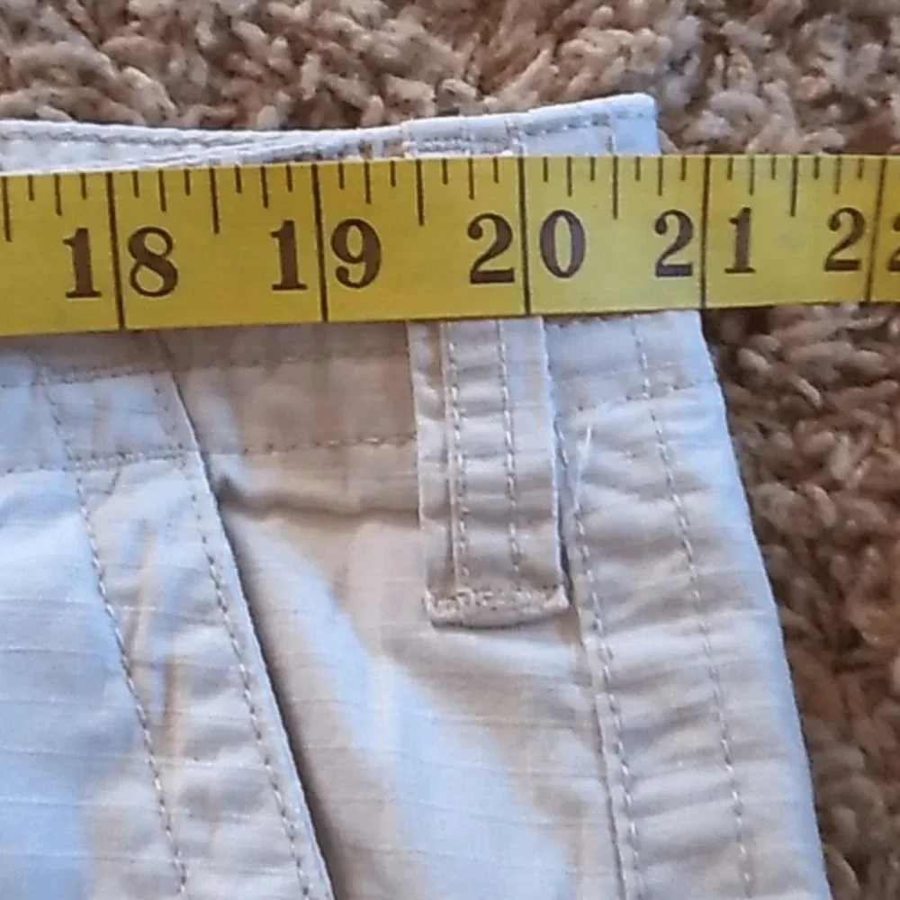 W32 Sonoma White Men's Cargo Shorts with Multi-Pocket Design